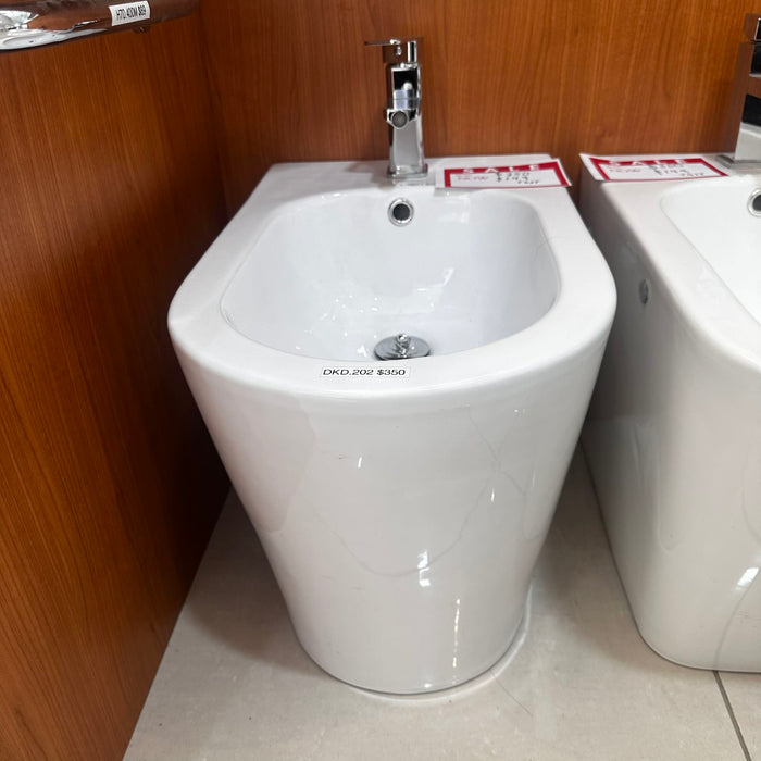 Round White Bidet