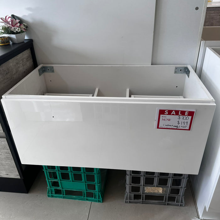 890mm White Cabinet Vanity